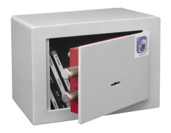 Vault 17 furniture safe
