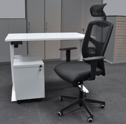 Height-adjustable table with container and chair EO16_56202_York - 1
