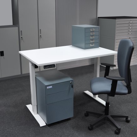 Office table with storage space and chair EO12_HDT_HDK_Matrix - 1