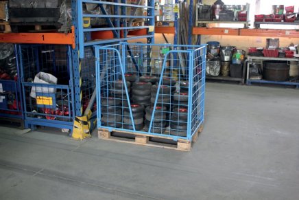 Pallet fencing with cutout pa-080.026 - 2